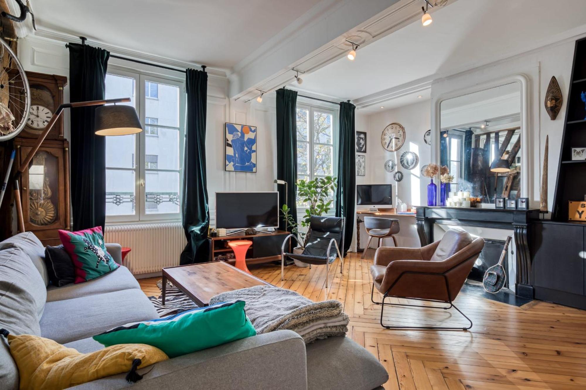 Gerard, Appartement Central Avec Parking Prive Ruan Exterior foto